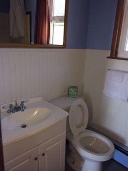 Budget Motel *