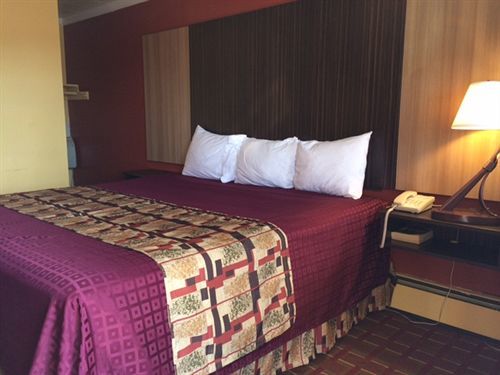 Budget Motel *
